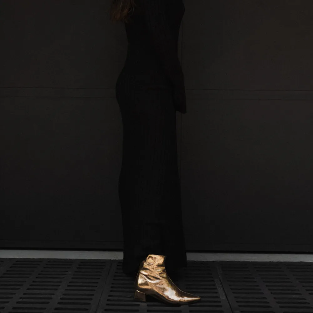 BOTÍN SILVIA PIEL LAMINADA ORO TACÓN 4CM