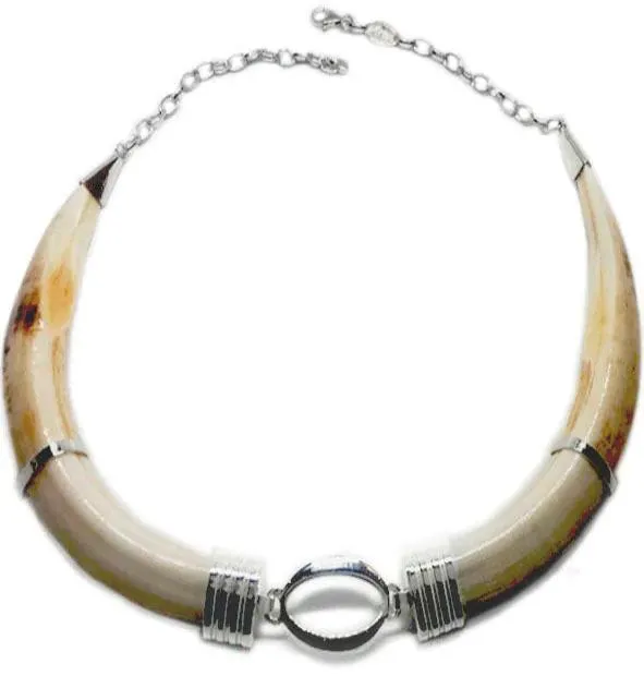 collar doble colmillo facochero en plata ovalillo