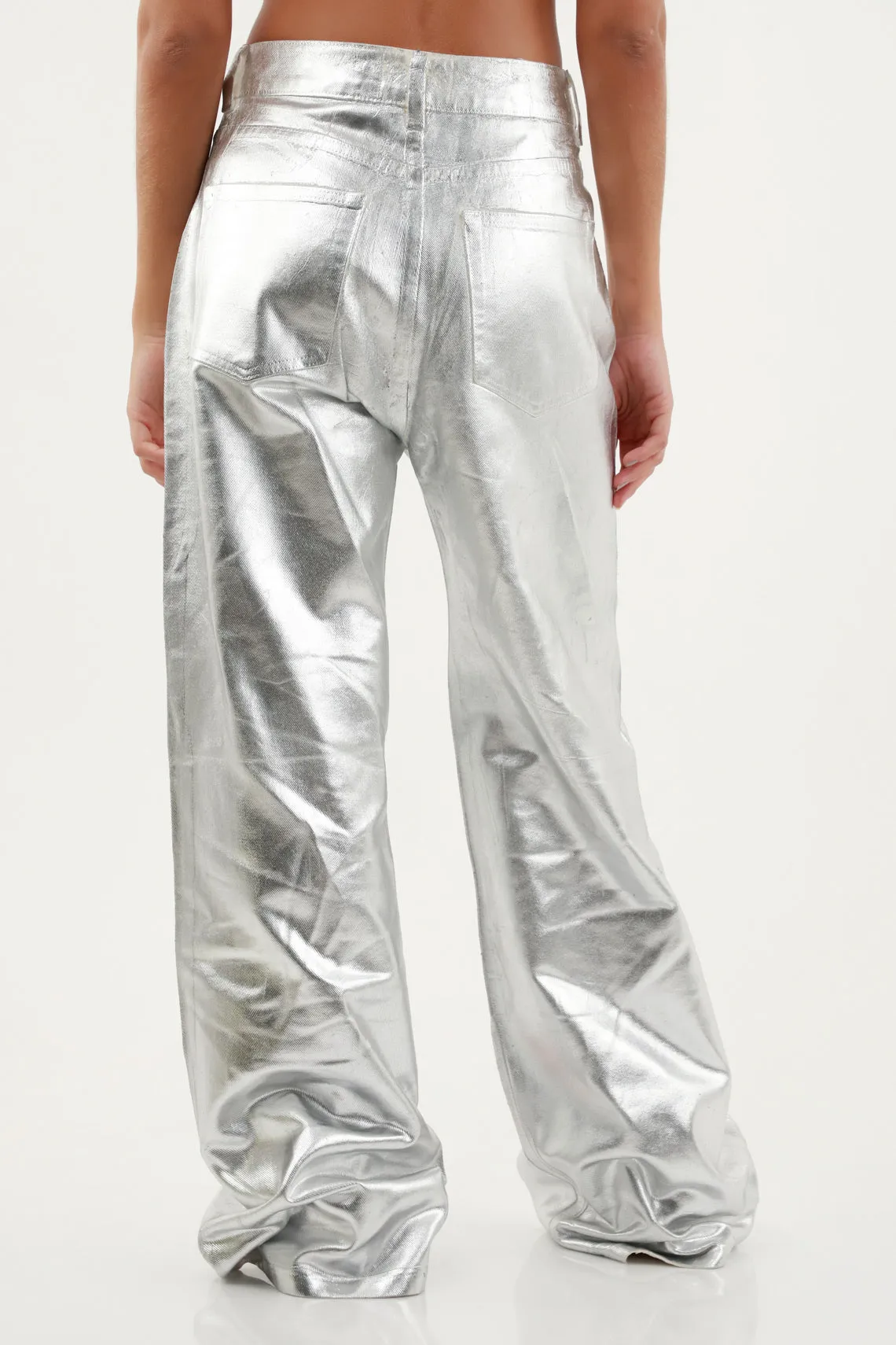 Jean con efecto metalizado gris para mujer