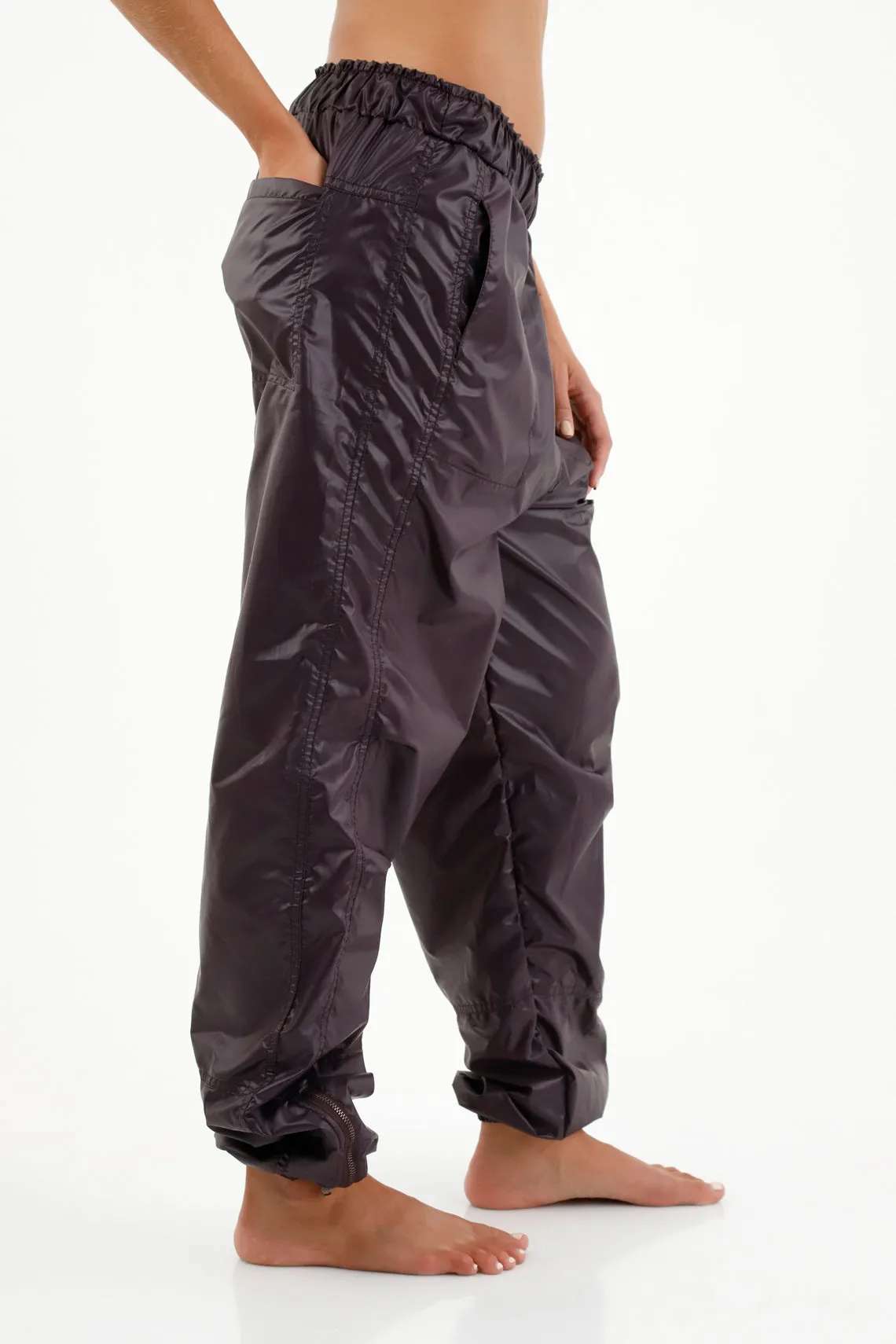 Pantalón morado con pretina enresortada para mujer